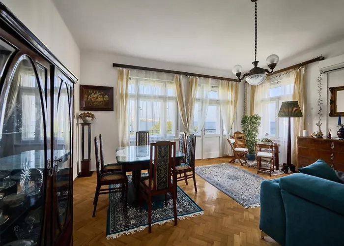 Leona Authentic Beachfront 2br By Irundo Apartamento *