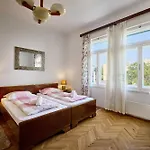 Leona Authentic Beachfront 2br By Irundo Apartment Opatija