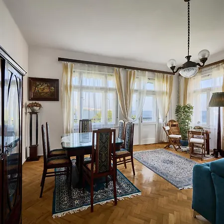 Leona Appartement *