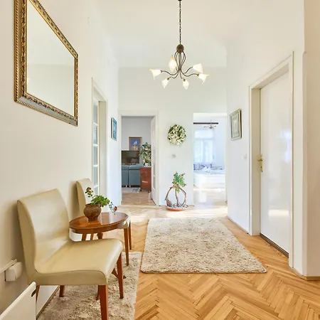Appartement Leona *